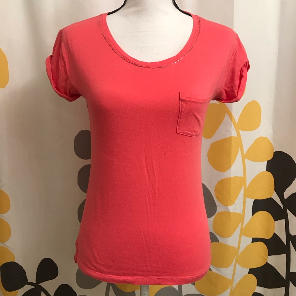 ❣️NEW YORK&COMPANY PRETTY SHIRT❣️